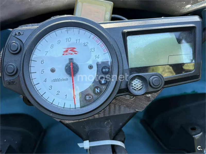 Suzuki GSX-R1000 – Vista 3