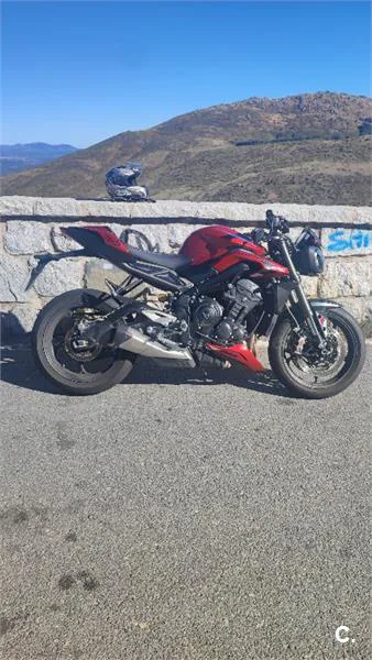 Triumph Street Triple 765 – Vista 3