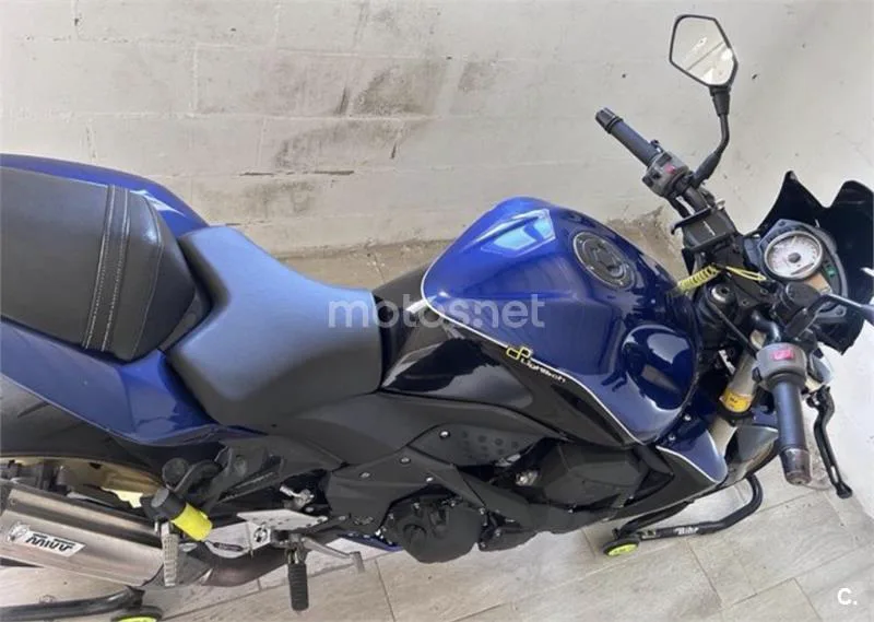 Kawasaki Z750 – Vista 3