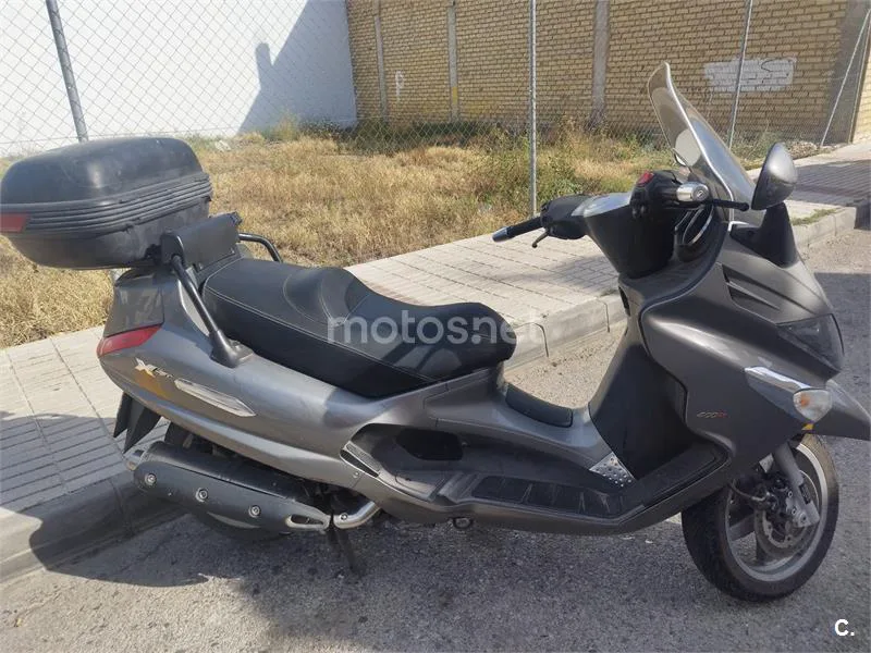 Piaggio X EVO 400 – Vista 3