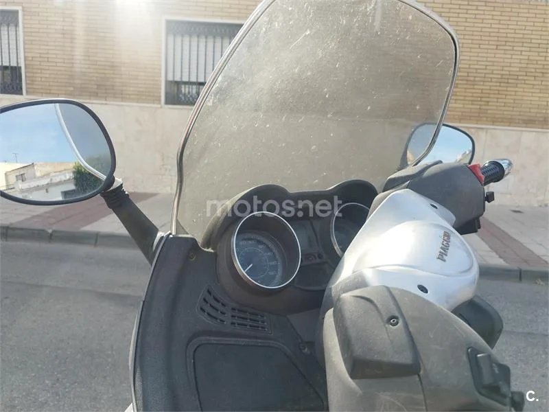Piaggio X EVO 400 – Vista 6