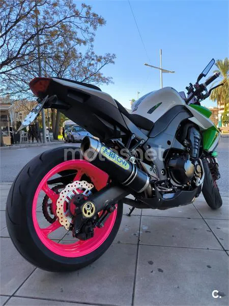 Kawasaki Z1000 – Vista 3