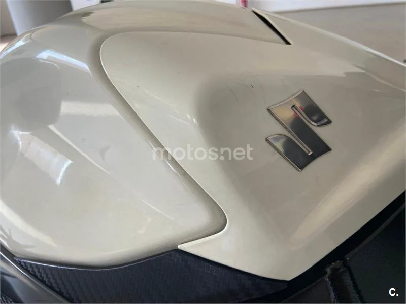 Suzuki GSX-R600 – Vista 19