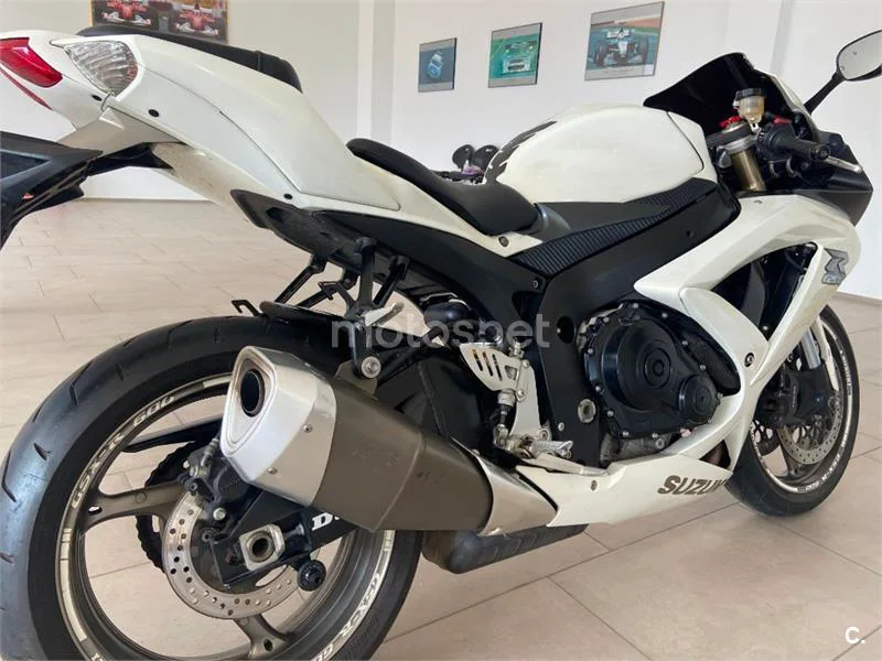 Suzuki GSX-R600 – Vista 8