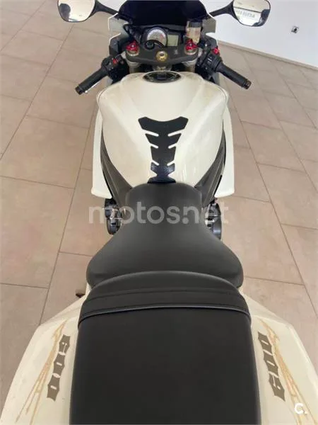 Suzuki GSX-R600 – Vista 9