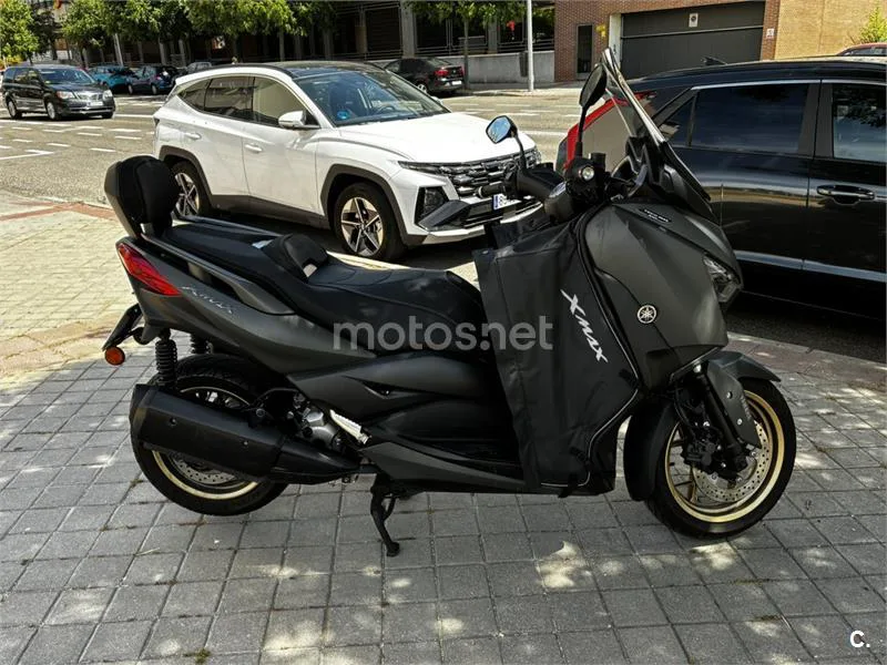 Yamaha XMAX 300 – Vista 3