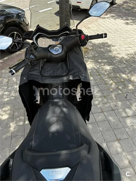 Yamaha XMAX 300 – Vista 6