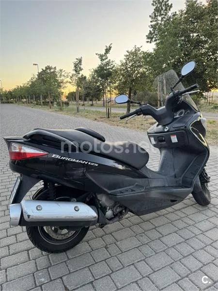 Suzuki Burgman 125 – Vista 3