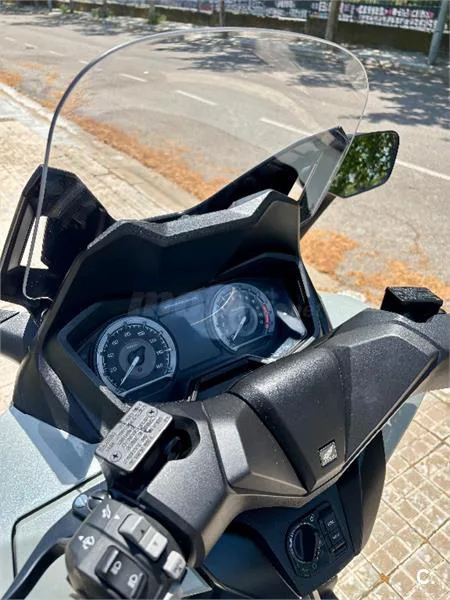 Honda Forza 125 – Vista 2