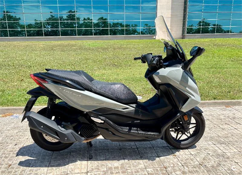Honda Forza 125 – Vista 4