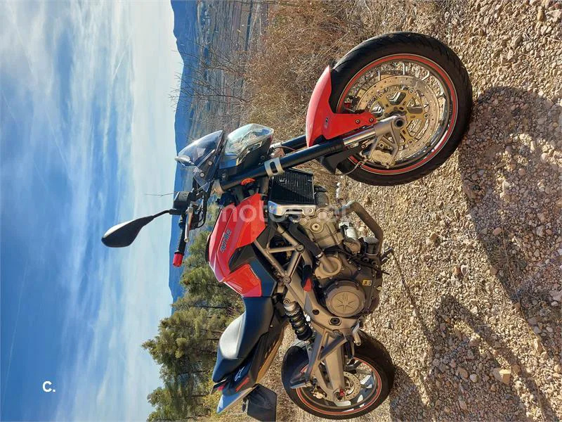 Aprilia Shiver 750 – Vista 2