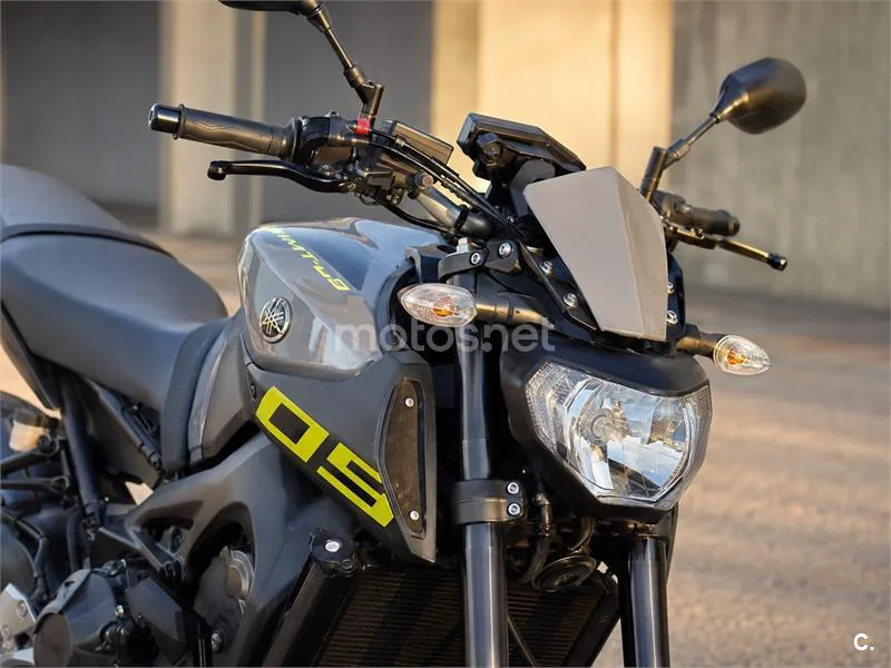 Yamaha MT-09 – Vista 2