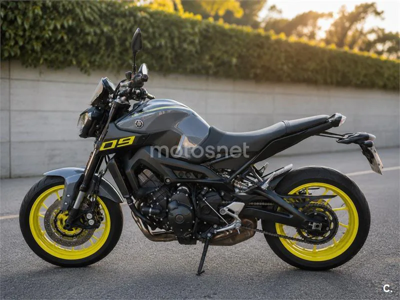 Yamaha MT-09 – Vista 3