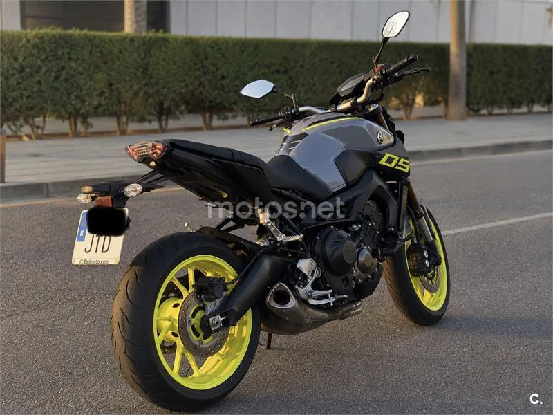 Yamaha MT-09 – Vista 5