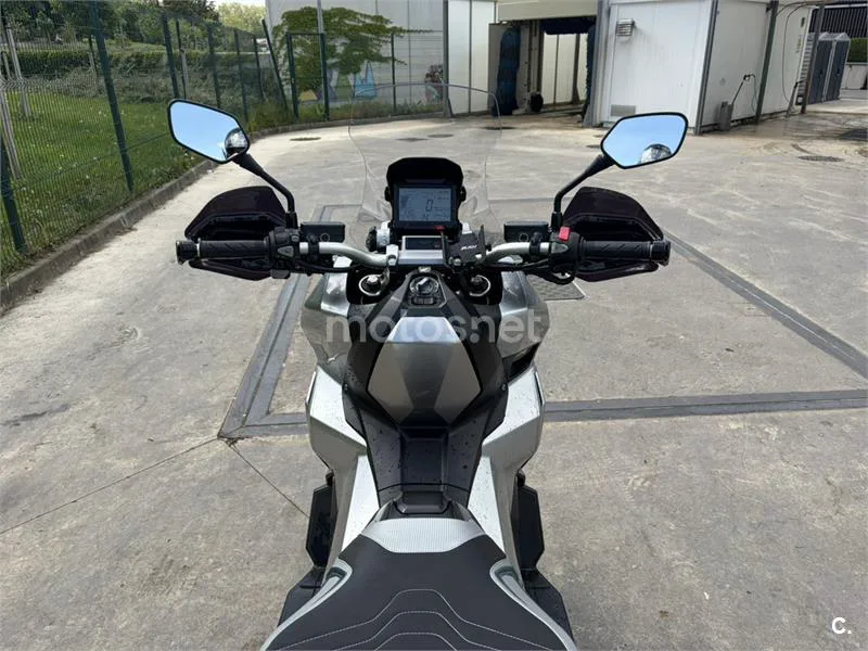 Honda X-ADV – Vista 3