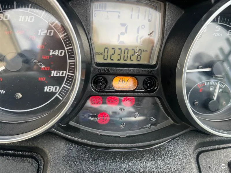 Piaggio MP3 400 LT – Vista 6