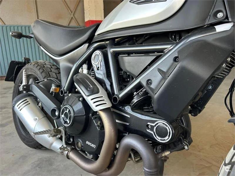 Ducati Scrambler – Vista 3