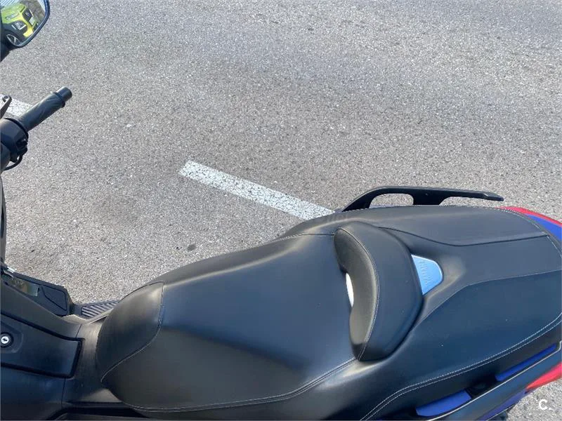 Yamaha XMAX 400 – Vista 5