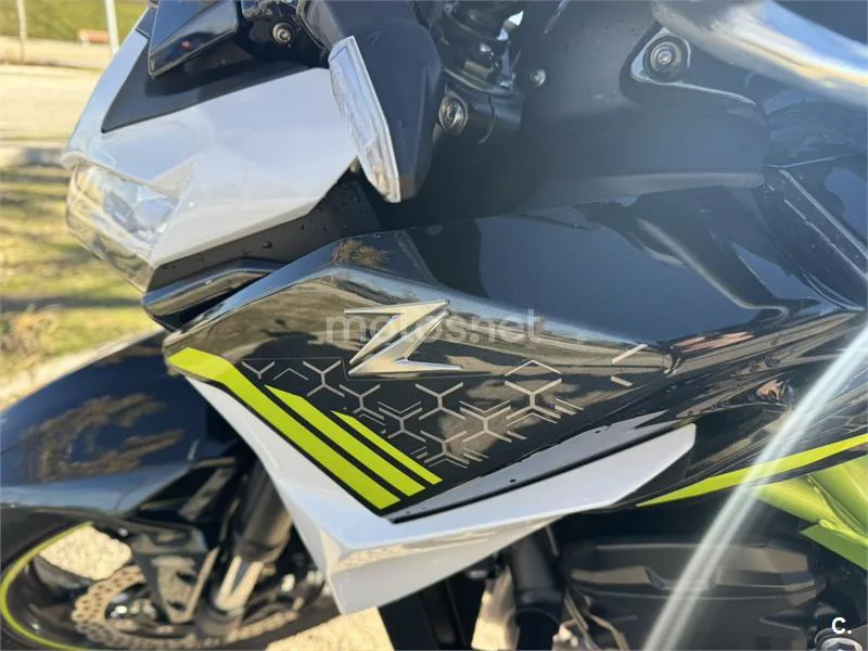 Kawasaki Z900 – Vista 4