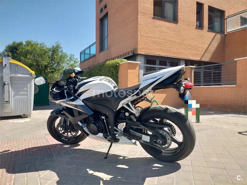 Honda CBR600RR - Vista 6