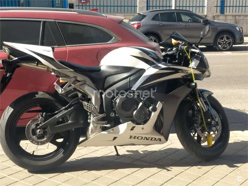 Honda CBR600RR - Vista 7
