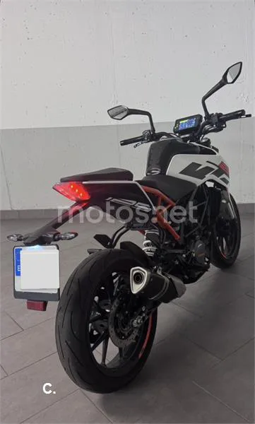 KTM 125 – Vista 3