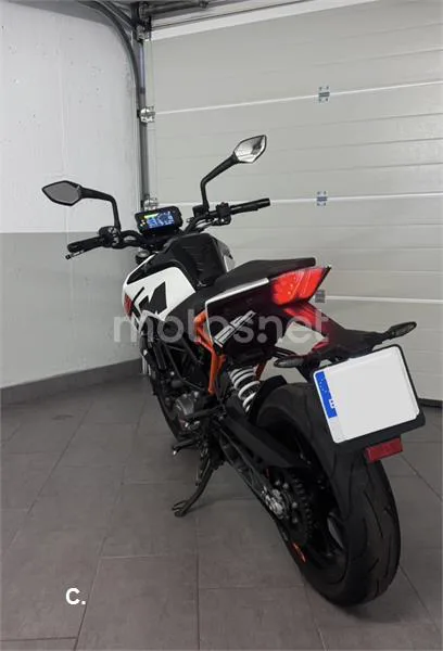 KTM 125 – Vista 4