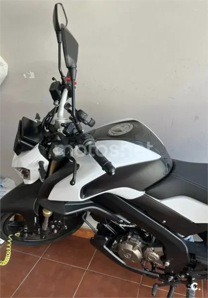 QJ Motor SRK 125 – Vista 3