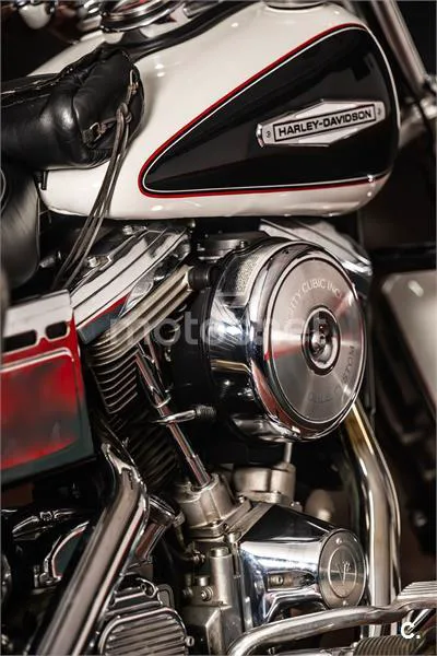 Harley-Davidson Dyna Super Glide - Vista 3