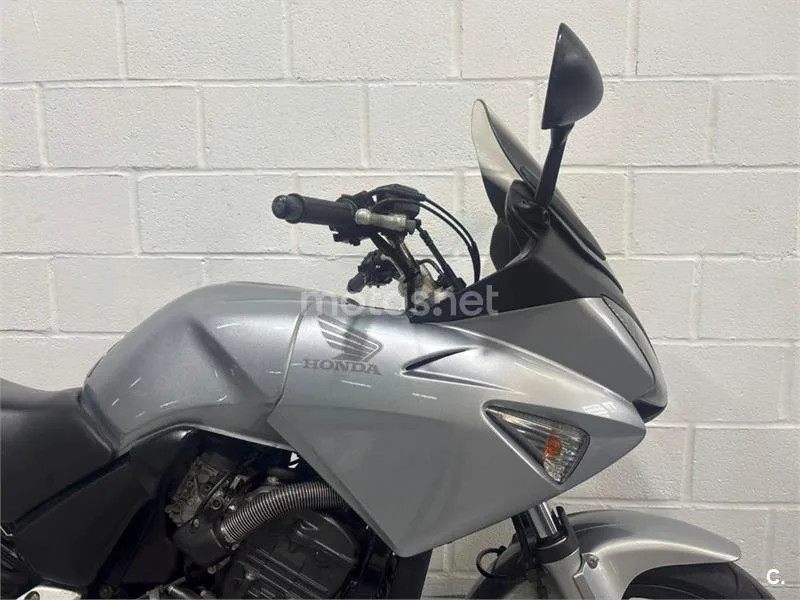 Honda CBF 600 S – Vista 12