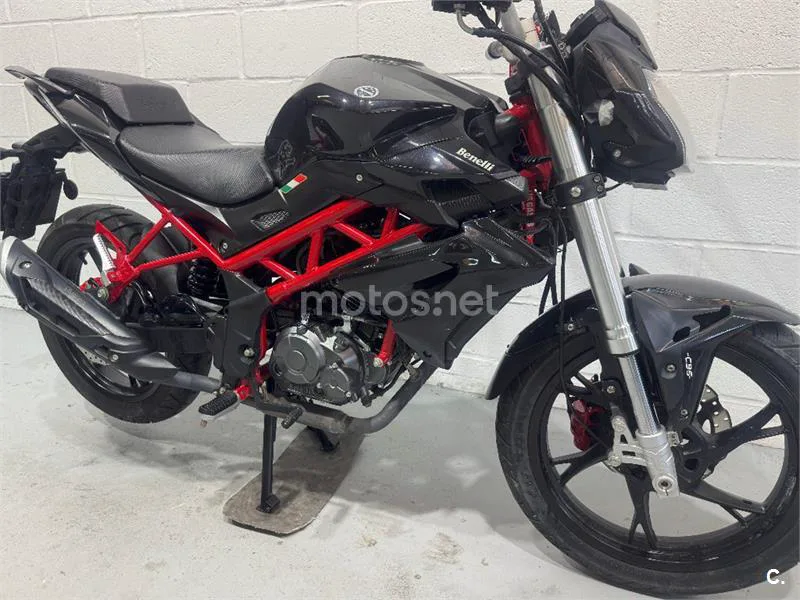 Benelli BN 125 – Vista 16
