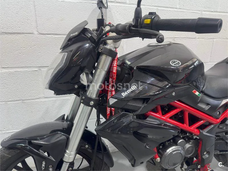 Benelli BN 125 – Vista 20