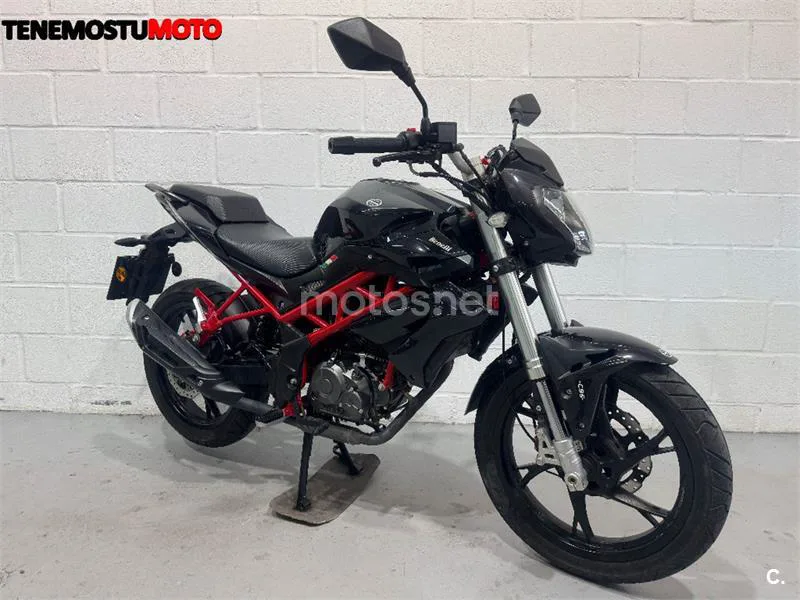 Benelli BN 125 – Vista 3