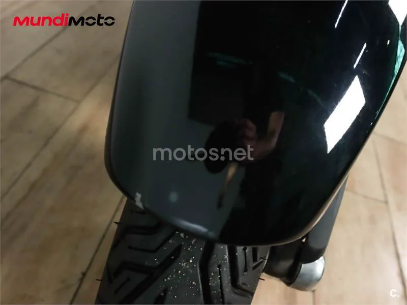 Vespa Sprint 125 – Vista 21