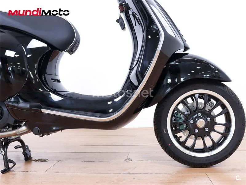 Vespa Sprint 125 – Vista 22