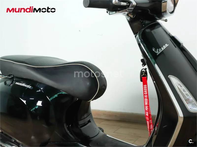 Vespa Sprint 125 – Vista 25