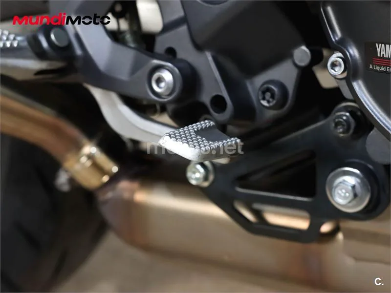 Yamaha MT-09 – Vista 20