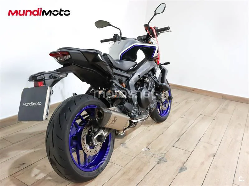 Yamaha MT-09 – Vista 3