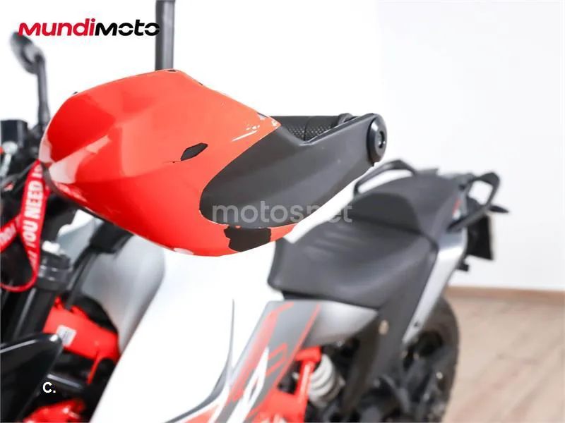 KTM 390 – Vista 23