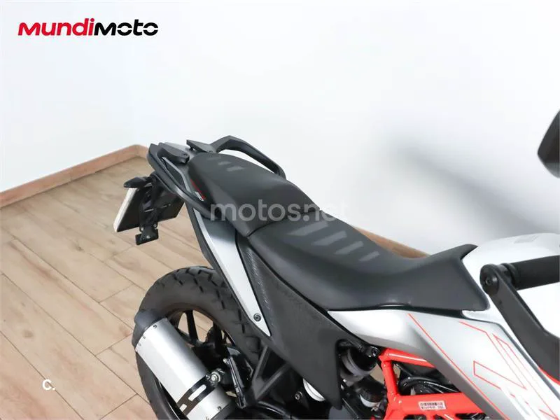 KTM 390 – Vista 27