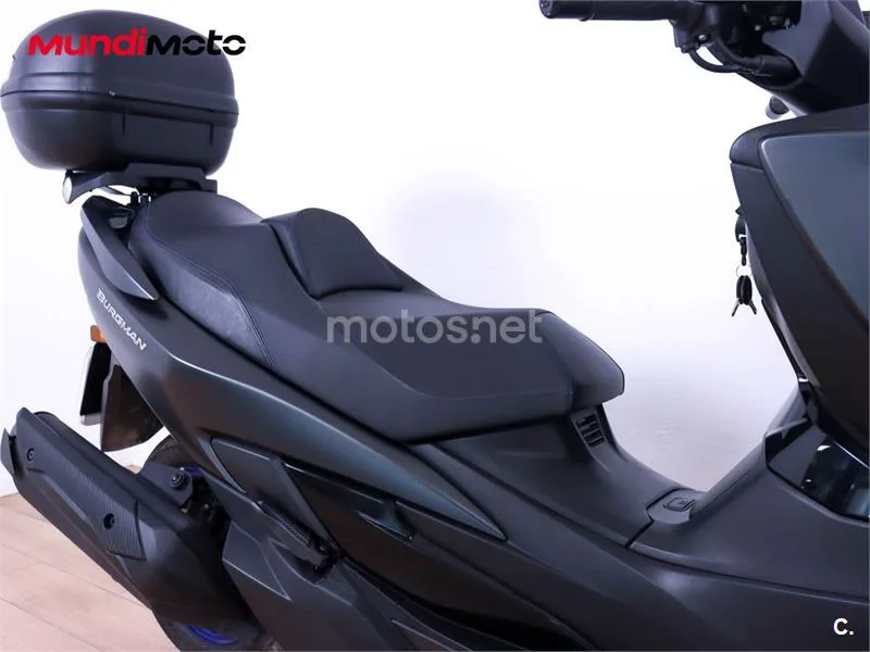 Suzuki Burgman 400 – Vista 17