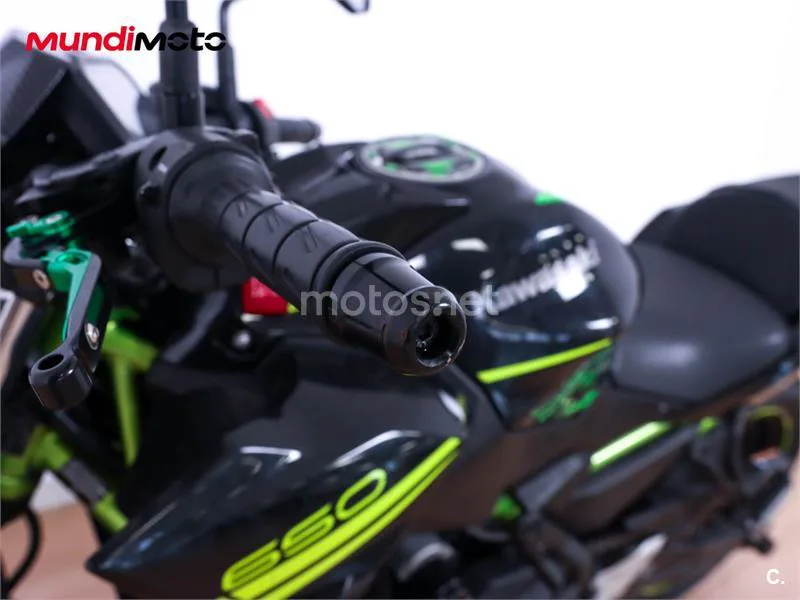Kawasaki Z650 – Vista 15