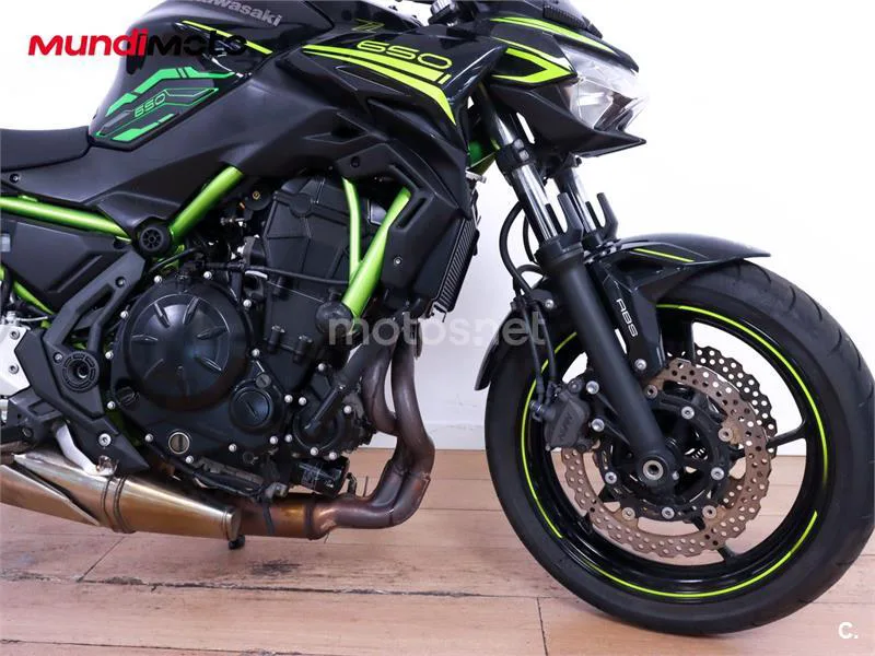 Kawasaki Z650 – Vista 25