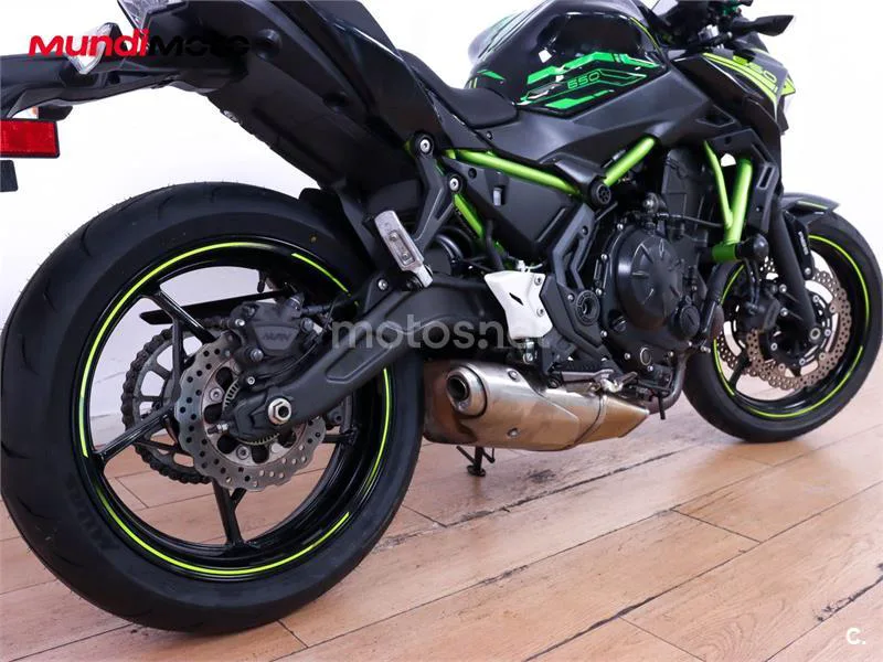Kawasaki Z650 – Vista 4