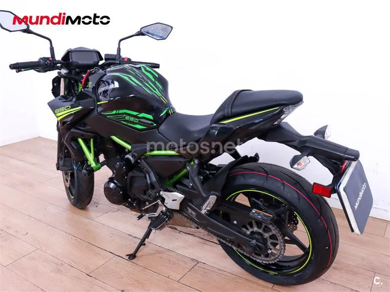 Kawasaki Z650 – Vista 8