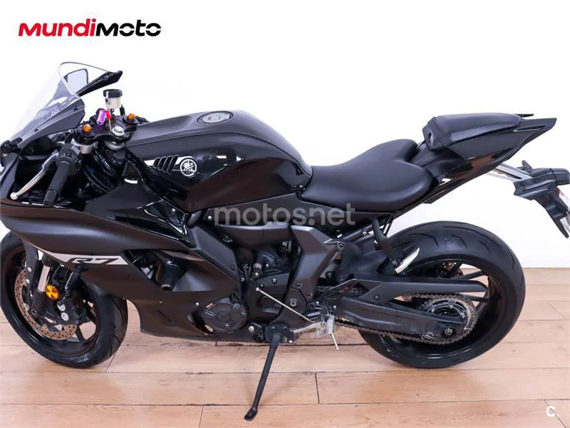 Yamaha R7 – Vista 6