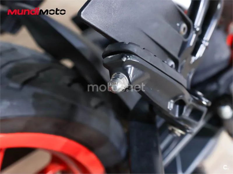 KTM 125 – Vista 26