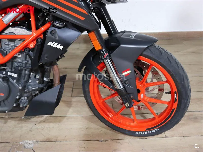 KTM 125 – Vista 30