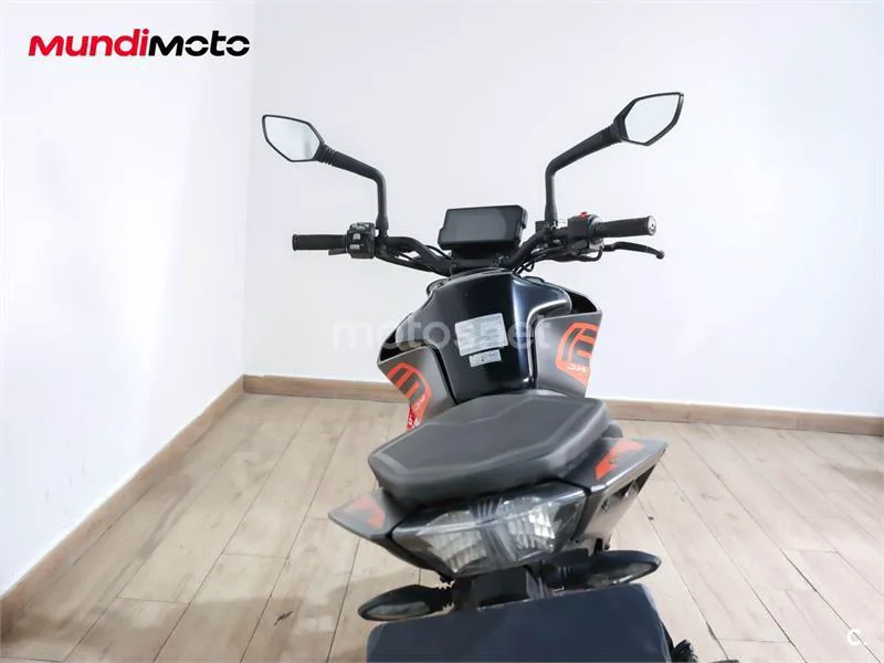 KTM 125 – Vista 4