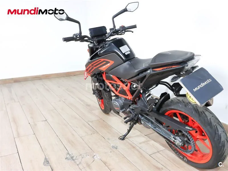 KTM 125 – Vista 8